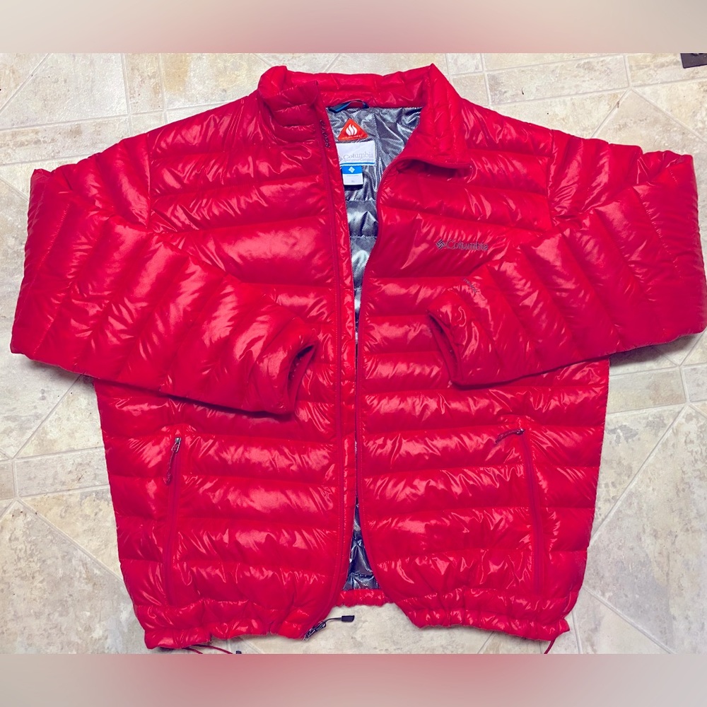 EUC Men’s Columbia Puffer Coat